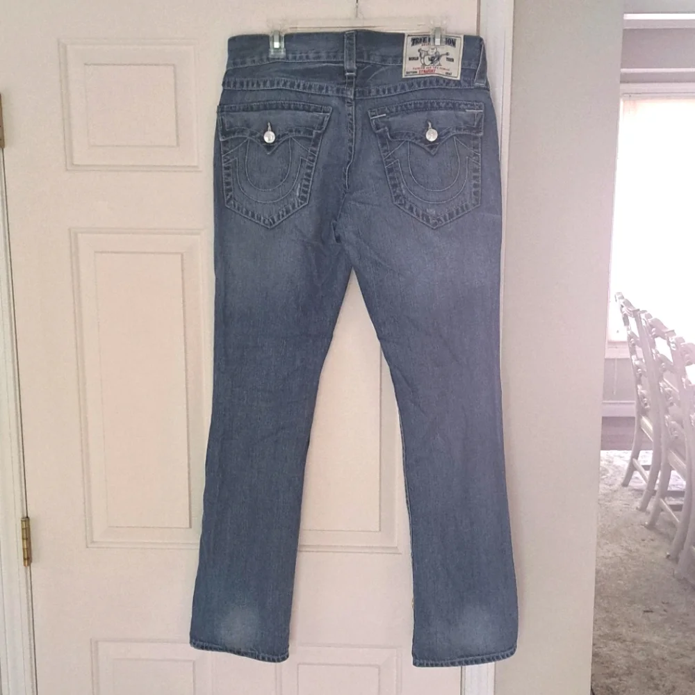 True Religion Flap Mens Medium Wash Straight World Tour 100% Cotton Jeans. Sz 32